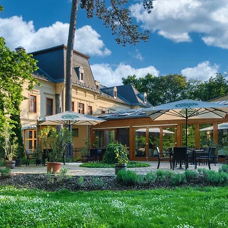 Отель Fonix Wellness Resort Csitar