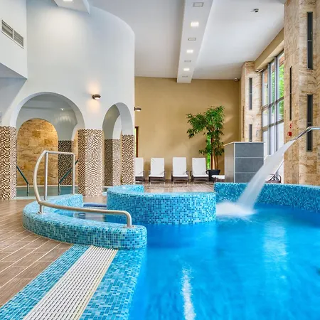 Fonix Wellness 酒店