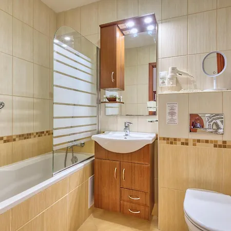 Fonix Wellness 酒店