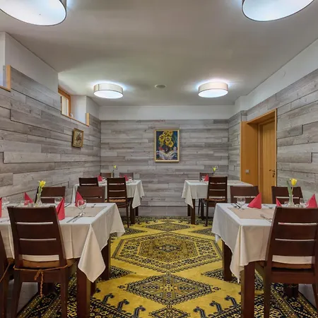 Fonix Wellness 酒店 4*