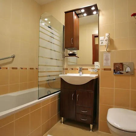 Fonix Wellness 4* Csitár