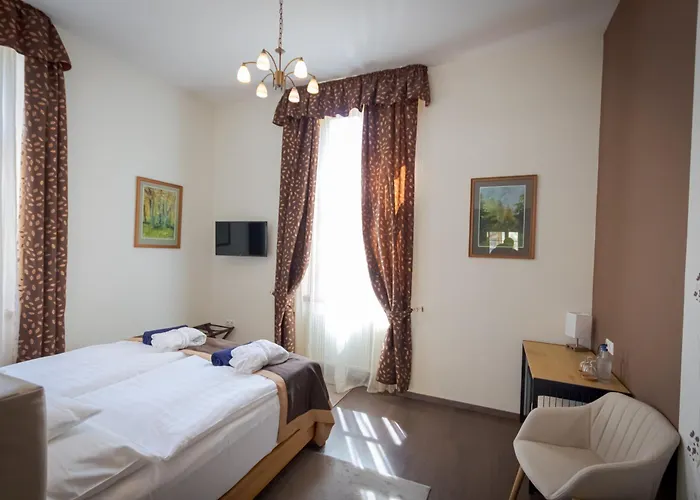 Fonix Wellness فندق Csitár